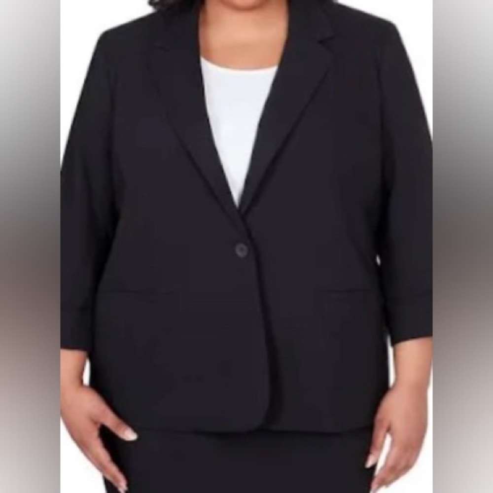Jones Wear Classic Essentials Black Blazer